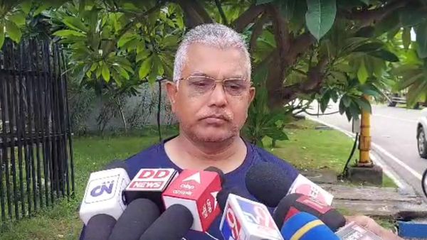 Dilip Ghosh: এলাকায় কেন ঢুকতে পারবেন না বিধায়ক? নওশাদ সিদ্দিকির পাশে দাঁড়ালেন দিলীপ ঘোষ