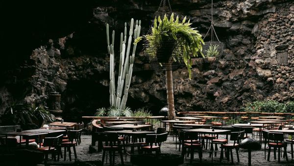 Travel: বিশ্বের গভীরতম হোটেল জানেন কোথায় আছে, এখন দর্শনার্থীদের জন্য দুয়ার খোলা