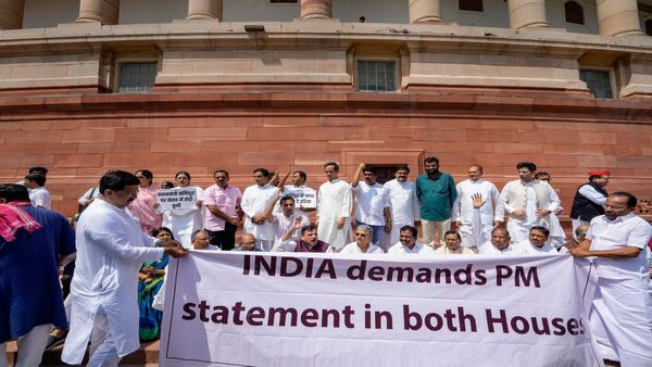 Manipur violence issue: মোদী সরকারের বিরুদ্ধে বিরোধীদের অনাস্থা প্রস্তাব বুধেই!