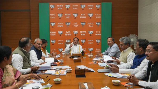 BJP’s Reshuffling: লক্ষ্য ২০২৪, বিজেপির রাজ্য সভাপতি বদলে নতুন মুখ হিসেবে গুরুত্ব দলবদলুদের
