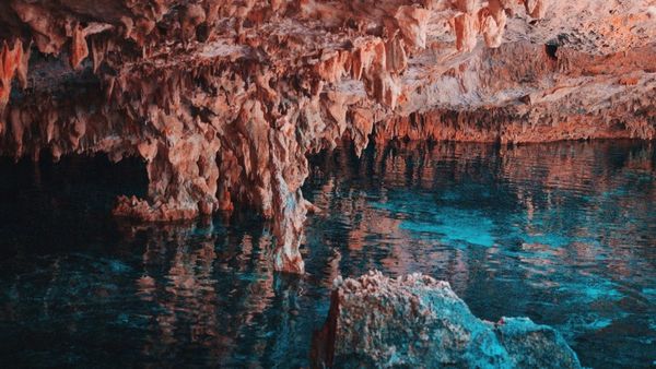 পৃথিবীর রহস্যময় গুহা অনিন্দ্য সুন্দর! যেন ২২২ কিলোমিটারজুড়ে মণি-মাণিক্য রত্নের ভাণ্ডার