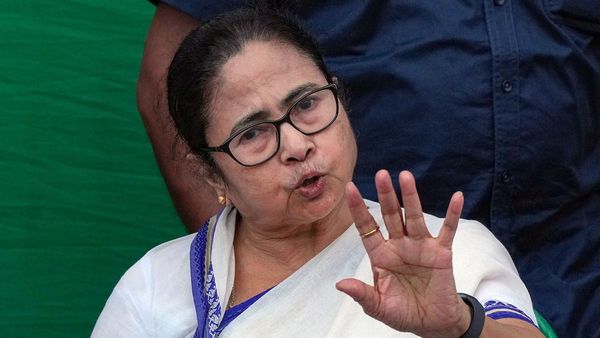 21 July TMC Shahid Diwas: লোকসভার আগে শেষ ২১ জুলাই! মমতার বার্তার দিকে তাকিয়ে দল