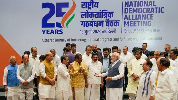 Modi On NDA: এনডিএ-র মর্মার্থ ব্যাখ্যা নরেন্দ্র মোদীর, বিরোধী জোটকে বিঁধলেন তীব্র শ্লেষে