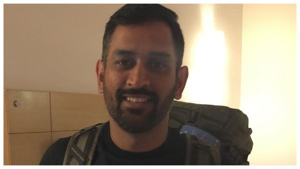 MS Dhoni's Elder Sister: প্রচারের আলোয় থাকেন না, ধোনির দিদি জয়ন্তীর জীবন যাপন শুনলে চমকে যাবেন আপনিও