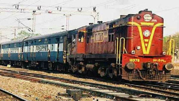 New Train: সারা দেশে নতুন ধরনের ট্রেন চালানোর প্রস্তুতি! কোন কোন রাজ্য, কারা পাবেন অগ্রাধিকার