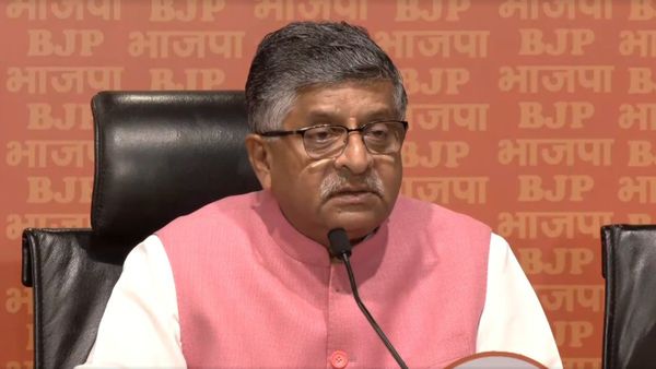 পঞ্চায়েত ভোটে হামলা নিয়ে হোক CBI তদন্ত! নাড্ডার কাছে সুপারিশ BJP-র ফ্যাক্ট ফাইন্ডিং টিমের