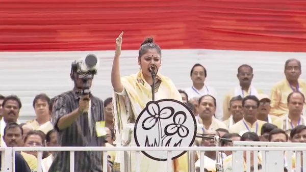 21 July TMC Shahid Diwas: 'ইয়ে সর ঝুকেগা নেহি', শহিদ সমাবেশের মঞ্চ থেকে কোন ইঙ্গিত দিলেন সায়নী