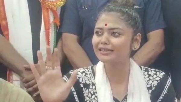 Saayoni Ghosh: অভিষেকের সঙ্গে বিচারপতিদের সমালোচনায় সায়নী, কেন্দ্রীয় তদন্তকারী সংস্থার ডাকে সাড়া দেবেন?