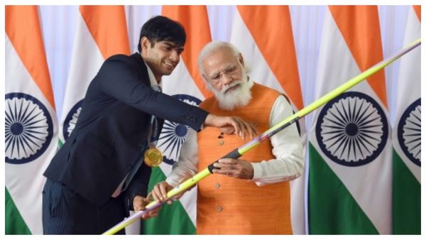 Neeraj Wins Gold: ‘ক্রীড়াক্ষেত্রে নীরজ মানেই সাফল্য’, ছেলের সোনা জয়ে আবেগতাড়িত বাবাও