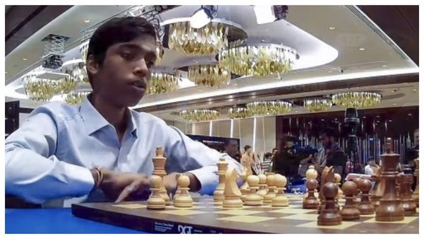 Chess World Cup 2023 Final: স্বপ্নপূরণ অধরাই প্রজ্ঞানন্দের, দাবায় বিশ্ব চ্যাম্পিয়ন কার্লসেন