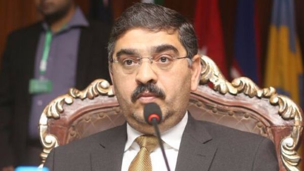 পাকিস্তানের কেয়ারটেকার প্রধানমন্ত্রী সেনেটর আনোয়ার-উল-হক, নির্বাচনের আগে ঘোষণা