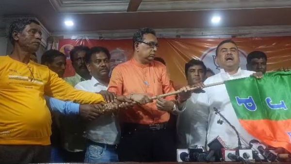 সংখ্যালঘুদের দলে টানছে বিজেপি, মুর্শিদাবাদের ৮ পঞ্চায়েত সদস্যকে যোগদান করালেন শুভেন্দু