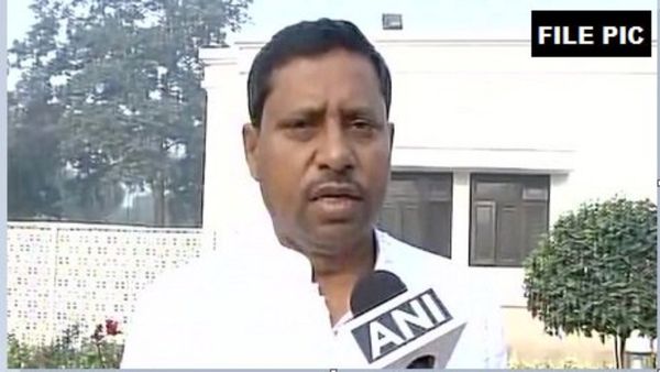 Uttar Pradesh: শপিংমলে ভাঙচুরের মামলায় বিজেপি সাংসদ রামশঙ্কর কাথেরিয়ার ২ বছরের কারাদণ্ড