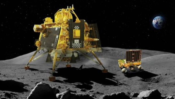 Chandrayaan 3: চাঁদের মাটি ছুঁতে মাত্র ১৭ মিনিট! আকাশ থেকে চন্দ্রপৃষ্ঠে বিক্রম নামবে কীভাবে জানাল ইসরো