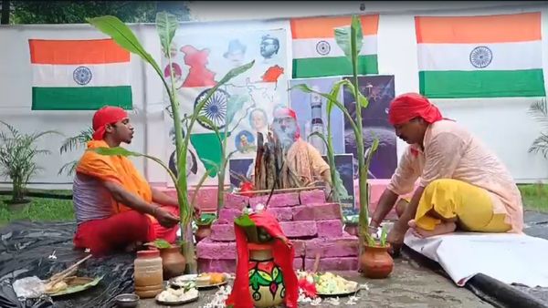 Chandrayaan 3: চাঁদের মাটিতে ইতিহাস গড়বে দেশ, চন্দ্রযানের সাফল্য কামনায় পুজো-যজ্ঞ রাজ্যে রাজ্যে