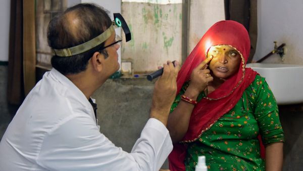 Conjunctivitis: বর্ষাকালে চোখ রাখুন সাবধানে, কনজাঙ্কটিভাইটিস হওয়া আটকাবেন কীভাবে?