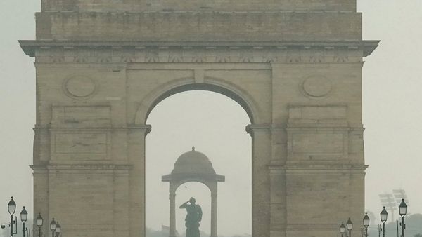 Earthquake in Delhi: দিল্লিতে শক্তিশালী ভূমিকম্প, রিখটার স্কেলে কম্পনের মাত্রা ৫.৮