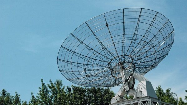 Alien Signal: সাড়ে তিন দশক ধরে পৃথিবীতে আসছে এক বেতার সংকেত, কারা পাঠাচ্ছে অজানা আজও