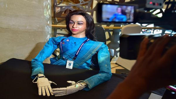 Gaganyaan: মহাকাশে মহিলা রোবট পাঠাবে ইসরো, চন্দ্রযান ৩-এর পরেই ভারত এবার গগনযান মিশনে