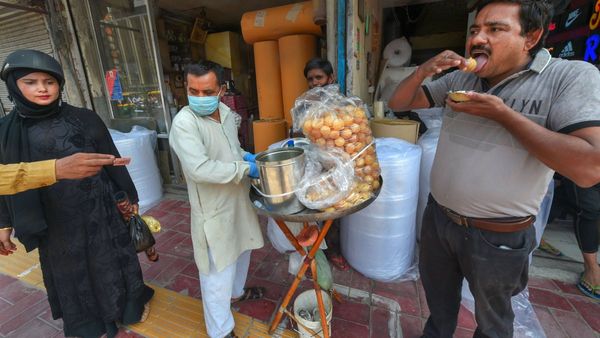 Benefits of Fuchka: ফুচকা খাওয়া কি শরীরের জন্য আদৌও ভালো?