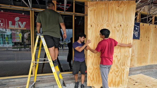 Hurricane Idalia: সুপার ব্লু মুনের প্রভাবে বিধ্বংসী হয়ে উঠবে হারিকেন ইডালিয়া, আছড়ে পড়বে বিশাল ঢেউ