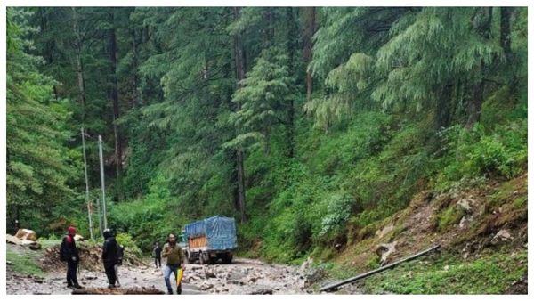 Himachal Rains: নতুন করে বৃষ্টির ধাক্কা, আরও ১২ জনের মৃত্যু ,৪০০ রাস্তা বন্ধ হিমাচল প্রদেশে