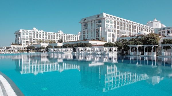 Unlimited Food: মাত্র দু'টাকায় 'ফাইভ-স্টার হোটেলে'র খাবার, খাওয়া যাবে পেট পুরে