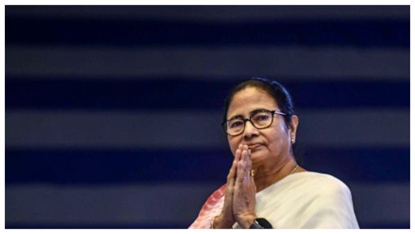 মুম্বইয়ে বাংলার মেয়ে-জামাইয়ের বাড়িতে নেমতন্ন মমতার, জলসায় চলছে এলাহি আয়োজন