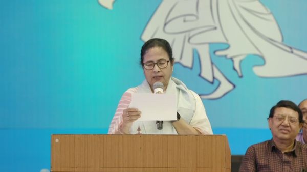 Mamata Banerjee: বাড়ল দুর্গাপুজো কমিটির অনুদান, পুজোয় বিদ্যুৎ বিলেও ছাড়া ঘোষণা মমতা বন্দ্যোপাধ্যায়ের