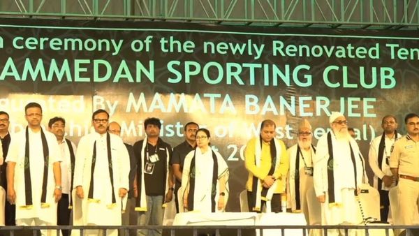 Mamata Banerjee: মমতা আইএসএলে চান মহমেডানকে, ক্রাউড ফান্ডিংয়ের প্রস্তাব, গ্যালারি সংস্কারে বরাদ্দ ৬০ লক্ষ টাকা