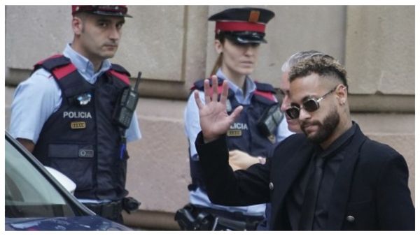 Neymar Jr: মেসির পথে নেইমারও, পিএসজি ছেড়ে কোথায় যেতে চান ব্রাজিলিয়ান তারকা?