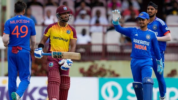 India vs West Indies T20Is: আম্পায়ারের সিদ্ধান্তে অসন্তোষ প্রকাশ, শাস্তির মুখে পড়লেন ওয়েস্ট ইন্ডিজের তারকা