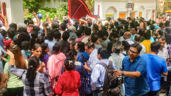 পাকিস্তানে যাওনি কেন? স্কুলে ছাত্রদের উদ্দেশে সাম্প্রদায়িক মন্তব্যে অভিযুক্ত দিল্লির শিক্ষক