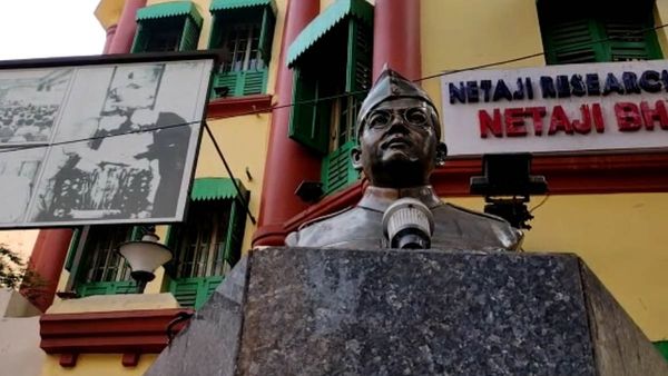 তেলেভাজা আর চায়ের ভাঁড়েই জমত তর্ক, জানেন কি দেশনায়ক নেতাজির পছন্দের খাবার কি ছিল?