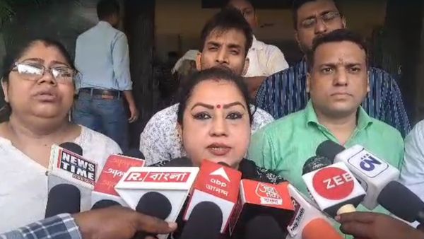 নুসরতের পাল্টা এবার লকেট, বিজেপি নেত্রীর বিরুদ্ধে তদন্তের আর্জি নিয়ে ইডির দফতরে TMC কাউন্সিলর