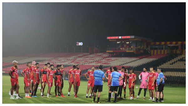 ISL 2023-24: ‘অচেনা’ জামশেদপুরই ভাবাচ্ছে কুয়াদ্রাতকে, জর্ডনের বিকল্প নিয়ে ধোঁয়াশা অব্যাহত