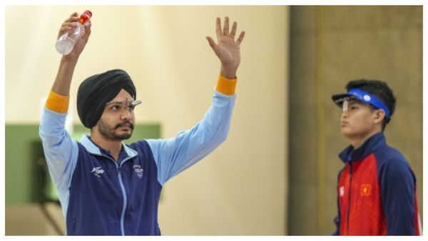 Asian Games 2023: চিনকে হারিয়ে দুরন্ত জয়, দিনের শুরুতেই শুটিংয়ে সোনা ভারতের