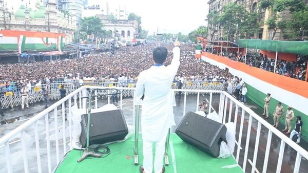 Trinamool Congress: ৫০ হাজার কর্মী নিয়ে দিল্লি যাবেন অভিষেক! বসবেন কেন্দ্রীয়মন্ত্রীর বাড়ির সামনে