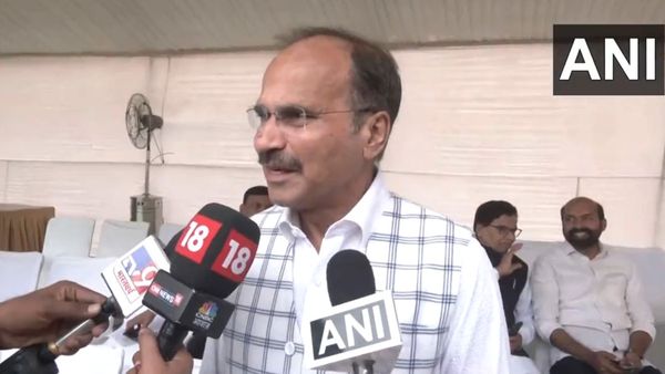 নতুন সংসদ ভবনের পতাকা উত্তোলন অনুষ্ঠানে এলেন না খাড়গে, হাজিরা দিলেন অধীর