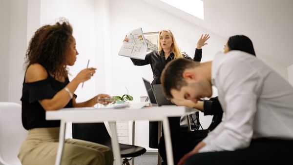 Health Tips: রাগ নিয়ন্ত্রণে রাখতে আজ থেকেই মেনে চলুন এই টিপসগুলি