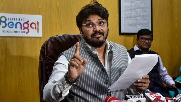 TMC in Clash: যেকোনও ব্যাটিং অর্ডারেই সেরা দিতে পারি, পর্যটন দফতর হারিয়ে বার্তা বাবুল সুপ্রিয়ের