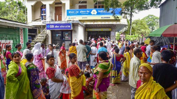 FD Interest Rate: যাঁরা FD করবেন তাঁদের জন্য স্বস্তি! সুদের হার বাড়তে পারে এই কারণে
