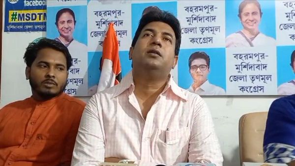 ধূপগুড়িতে ধাক্কা খেতেই অধীরের গড়ে ভাঙন কংগ্রেসে, তৃণমূলে যোগ দুই কংগ্রেস কর্মীর