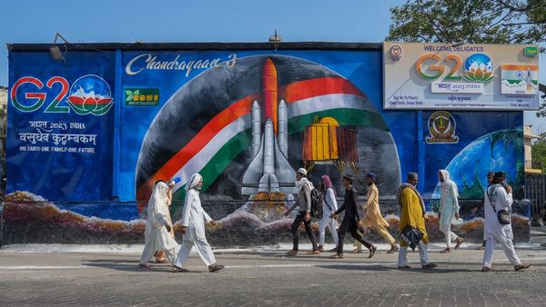 India Vs Bharat: ইন্ডিয়া নাম বদলে ‘ভারত’-এ রূপান্তরিত করা সম্ভব কীভাবে, কী বলছেন বিশেষজ্ঞরা