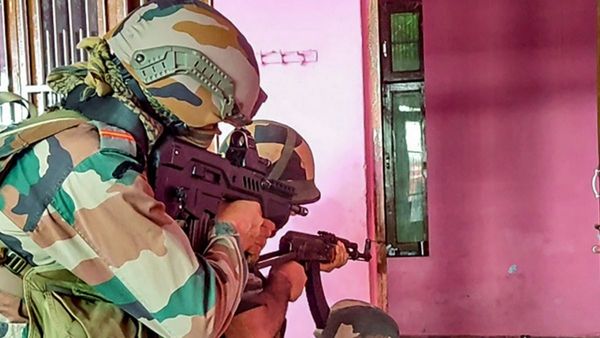 Anantnag Encounter: জঙ্গিদের গুলিতে শহিদ ভারতীয় সেনার দুই শীর্ষ অফিসার, নিহত ডিএসপিও