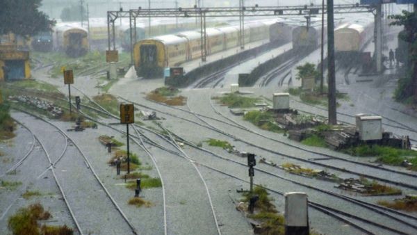 List of Train Cancelled in Howrah: হাওড়া-ব্যান্ডেল-নৈহাটি সহ একাধিক শাখায় পাওয়ার ব্লক, বাতিল বহু লোকাল