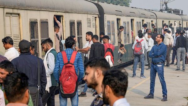 List of Train Cancelled: বাতিল থাকছে একাধিক ট্রেন, শালিমার স্টেশন থেকে ছাড়বে না এই ট্রেন