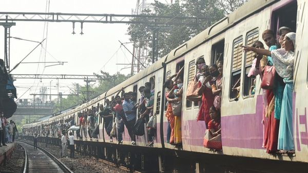 Indian Railways Train Timing: একগুচ্ছ নতুন লোকালের ঘোষণা! সময় বদল একাধিক ট্রেনের
