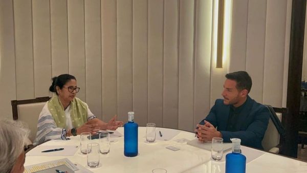 Mamata Banerjee At Madrid: বাংলায় পোশাক তৈরি করবে স্পেনের সংস্থা Zara, বৈঠক সারলেন মমতা