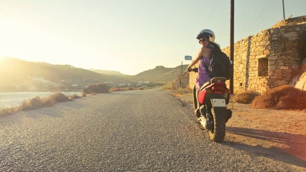 Cheapest Motorcycles: এক লিটার পেট্রোলে ছুটবে ৮০ কিমি! নামমাত্র দামে কিনুন TVS এর XL100